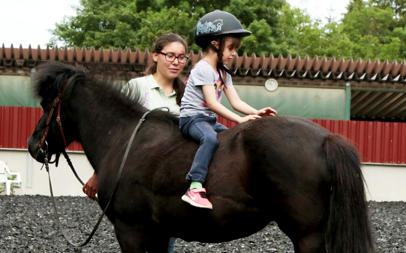 jessy-lohmann-trainering-horsebasics-reitunterricht-kids-kinder jessy-lohmann-trainering-horsebasics-reitunterricht-kids-kinder